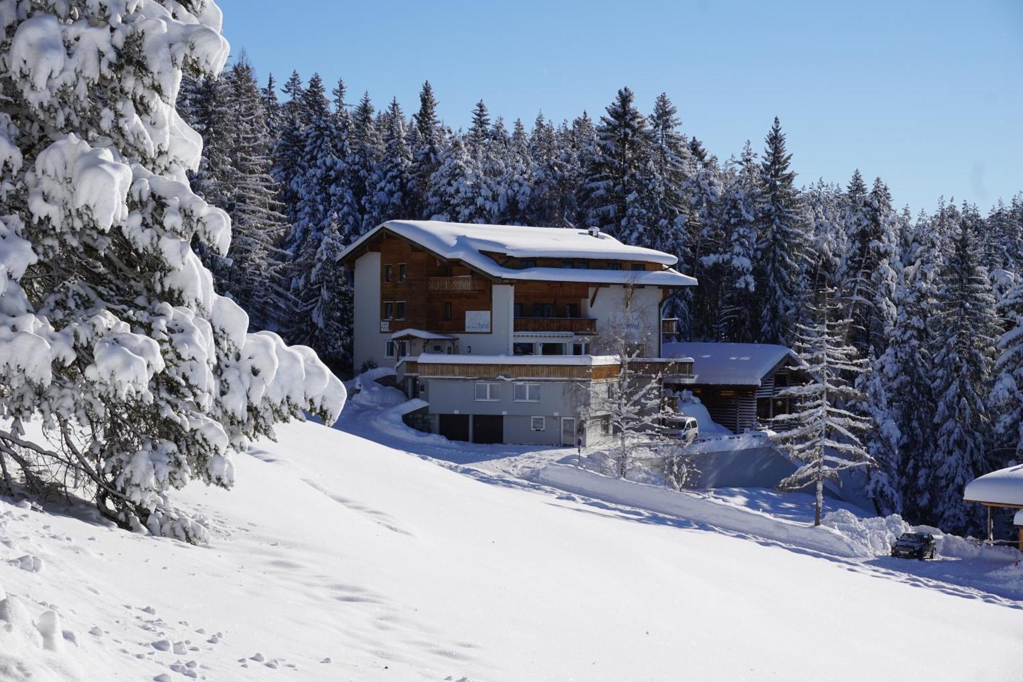 Hotel Pension Tyrol ゼーフェルト・イン・チロル エクステリア 写真