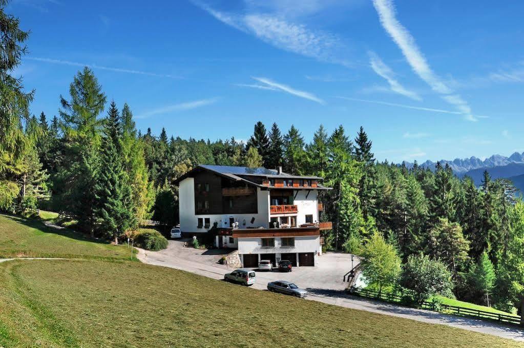 Hotel Pension Tyrol ゼーフェルト・イン・チロル エクステリア 写真