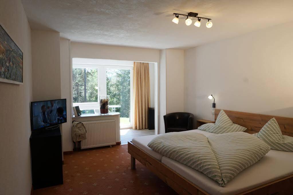Hotel Pension Tyrol ゼーフェルト・イン・チロル エクステリア 写真